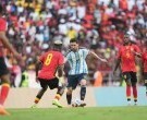 La selección argentina le ganó 2-0 a Angola en su último partido del año