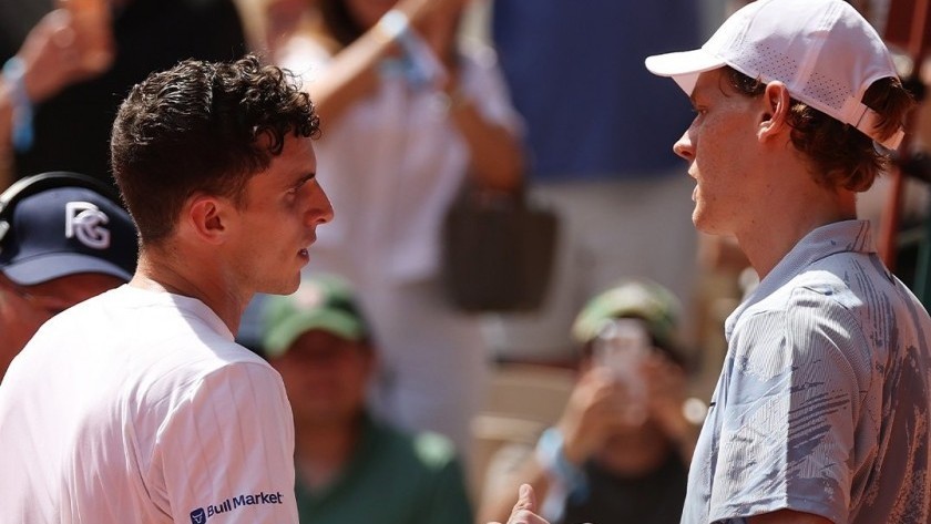 Juan Manuel Cerúndolo dio el batacazo y eliminó a Sinner en Roland Garros