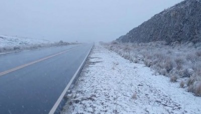 El frío extremo trajo nieve y tiñó de blanco varias zonas del país