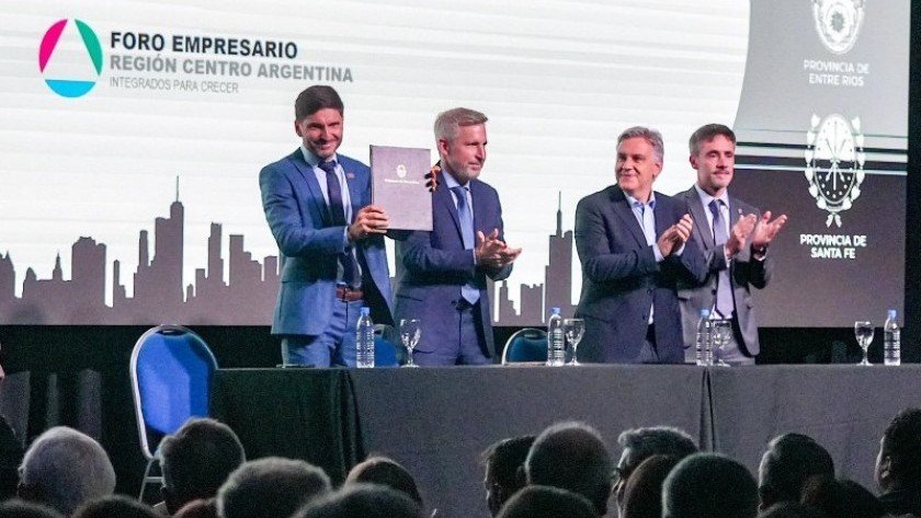 Los gobernadores de Córdoba, Santa Fe y Entre Ríos respaldaron la eliminación de las PASO